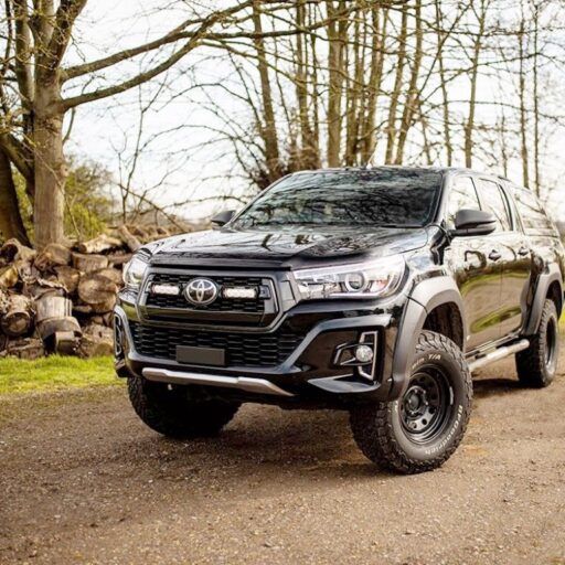 Kit parrilla Std para Toyota Hilux Rocco/Invincible desde 2018