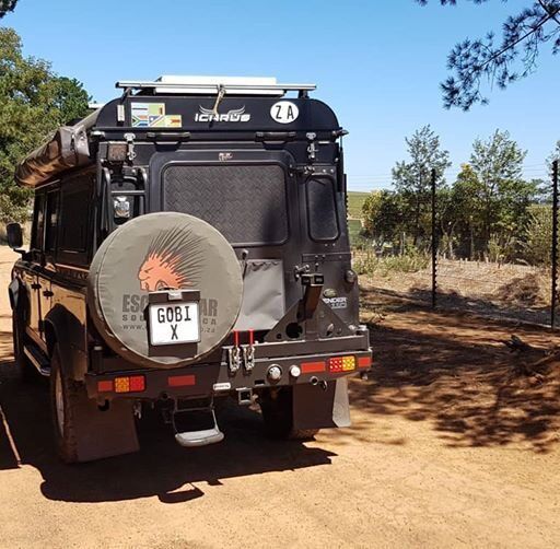 Alternative view of Parachoques trasero para Land Rover Defender 110