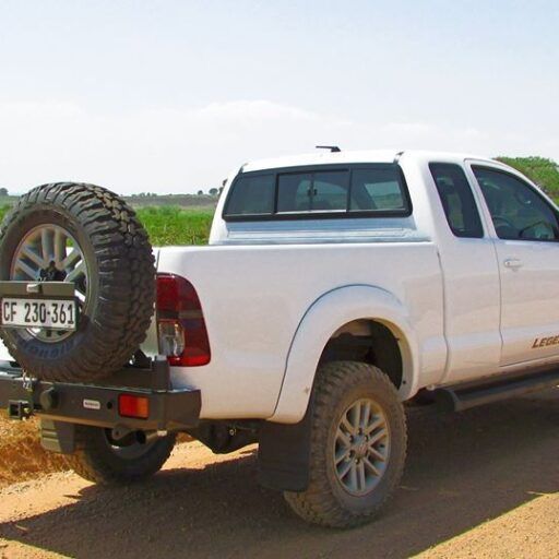 Alternative view of Parachoques trasero para Toyota Hilux 2005-2016