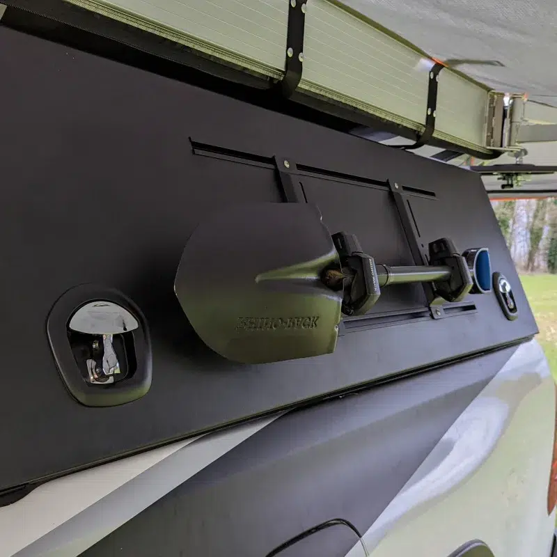 Canopy aluminio 2 ROCKALU Isuzu D-Max 2012+ Extra Cab (negro) - Imagen 13