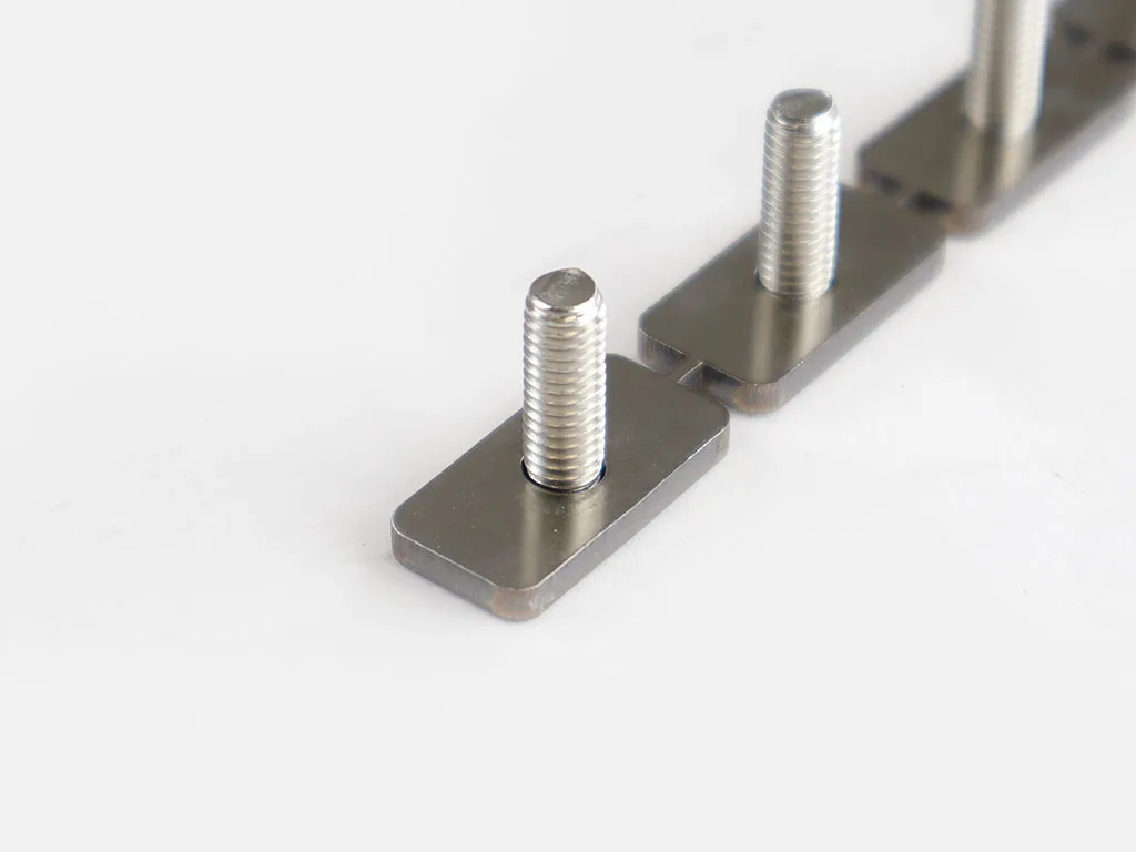 Track Mount Stud Plate - Imagen 2