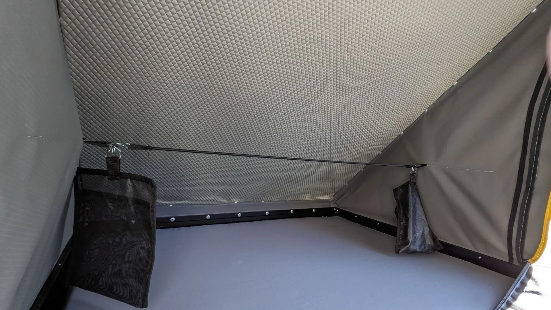 Tenda Aero Quick Pitch na cobertura - Imagem 8