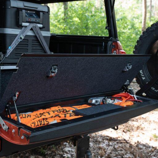 Cajón para portón trasero Hilux Revo
