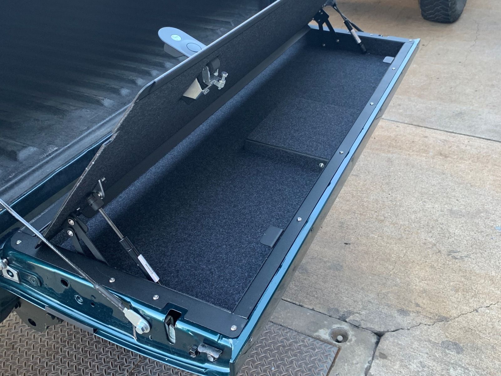 Isuzu D Max achterkleplade