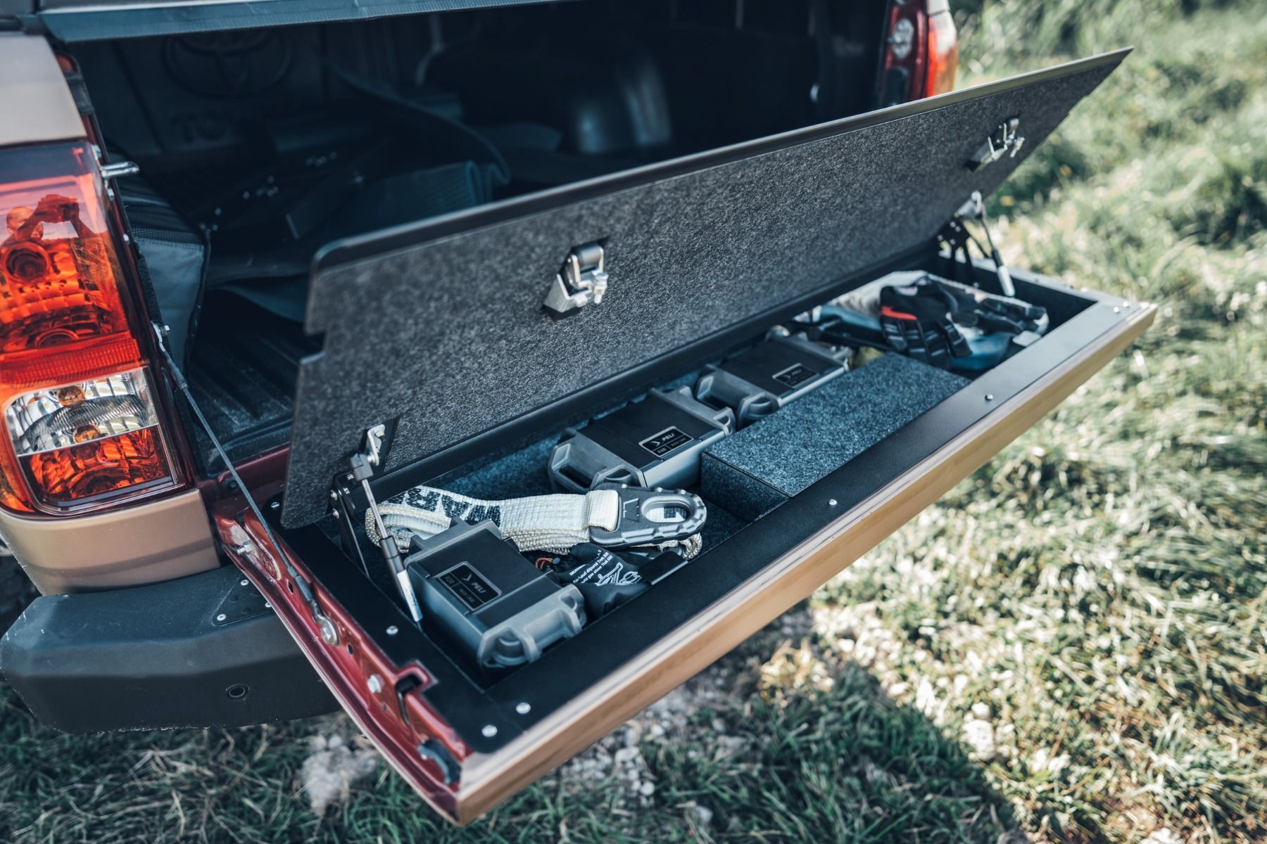 Isuzu D Max achterkleplade - Afbeelding 3