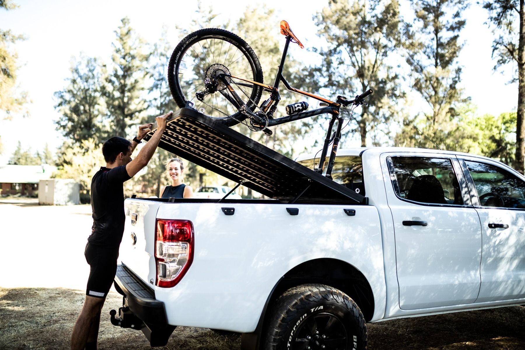 Cubierta de Carga para Toyota Hilux Revo DC Big Country - Imagen 7