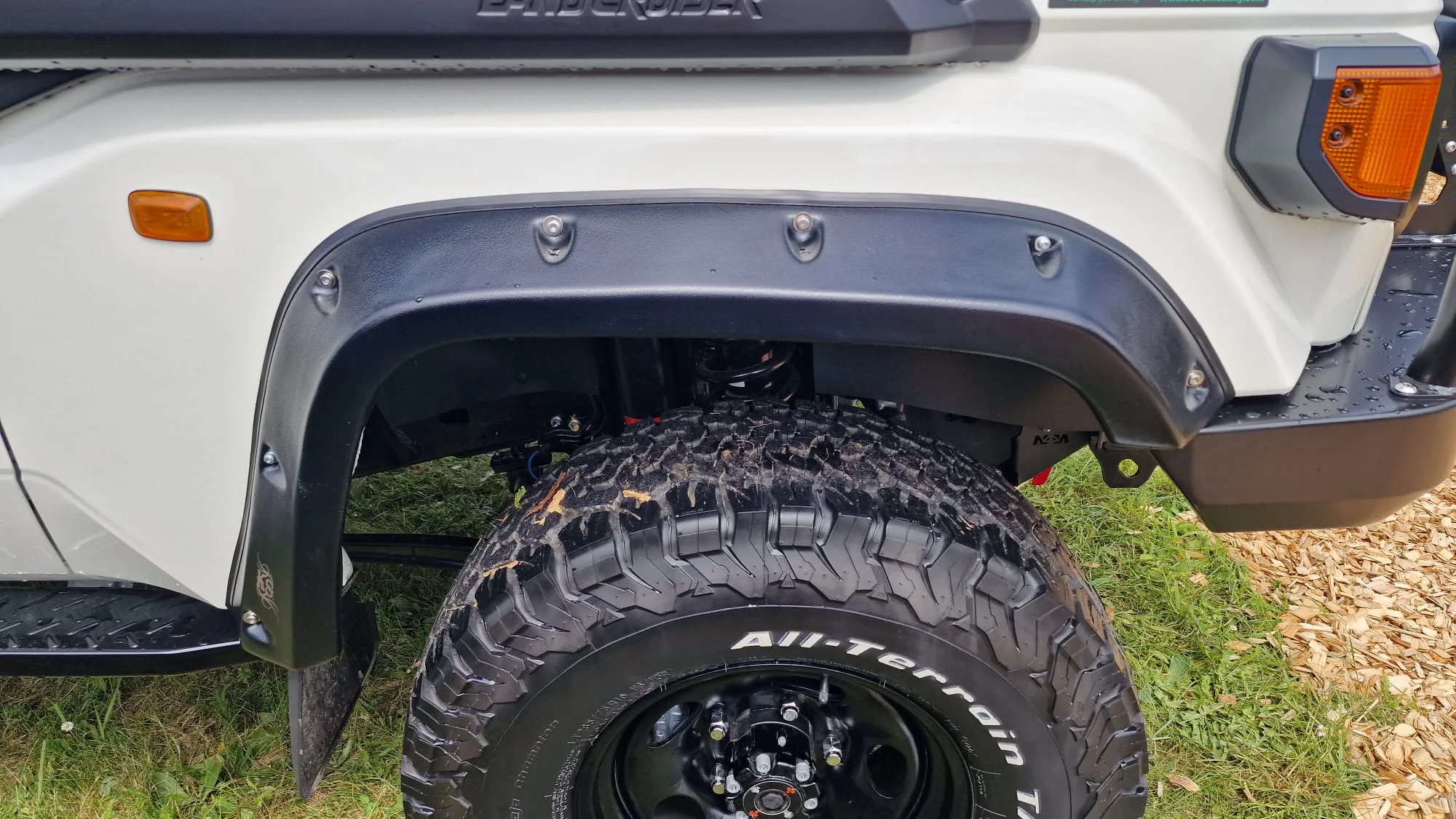Kut Snake Kotflügel Toyota Land Cruiser 76 2024 50mm - Bild 3