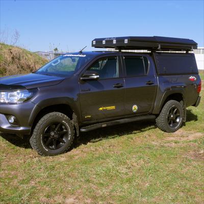 Alu-Cab Canopy Adventure Toyota Hilux 2016+ DC Negro Estriado1