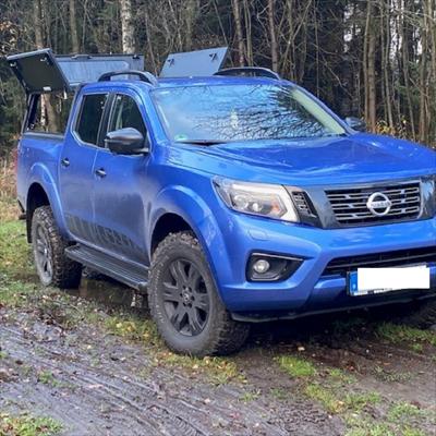 Alu-Cab Canopy Explorer Nissan Navara NP300 2016+ DC Negro Liso1