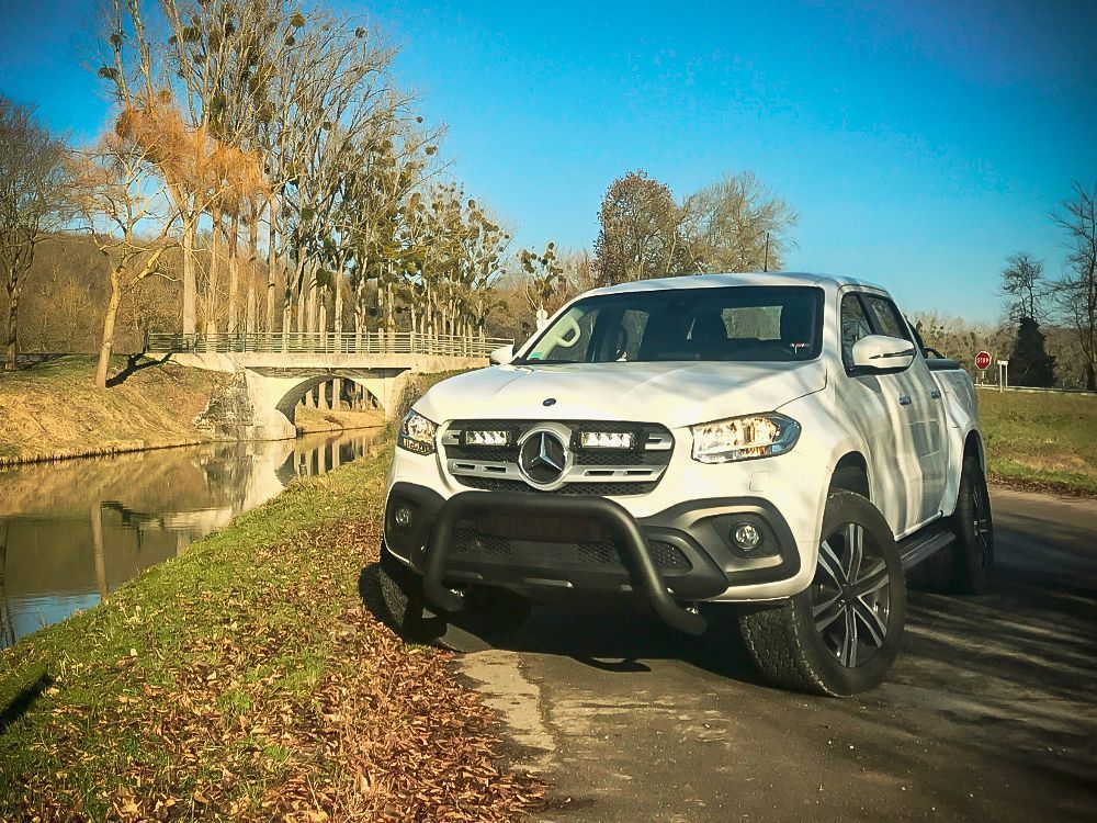 Mercedes X-Class Grill Kit (2017-2020)