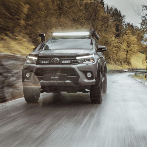 Kit Parrilla Toyota Hilux (2017-2020)11