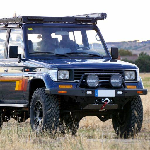 Paragolpes delantero para Toyota Land Cruiser 77