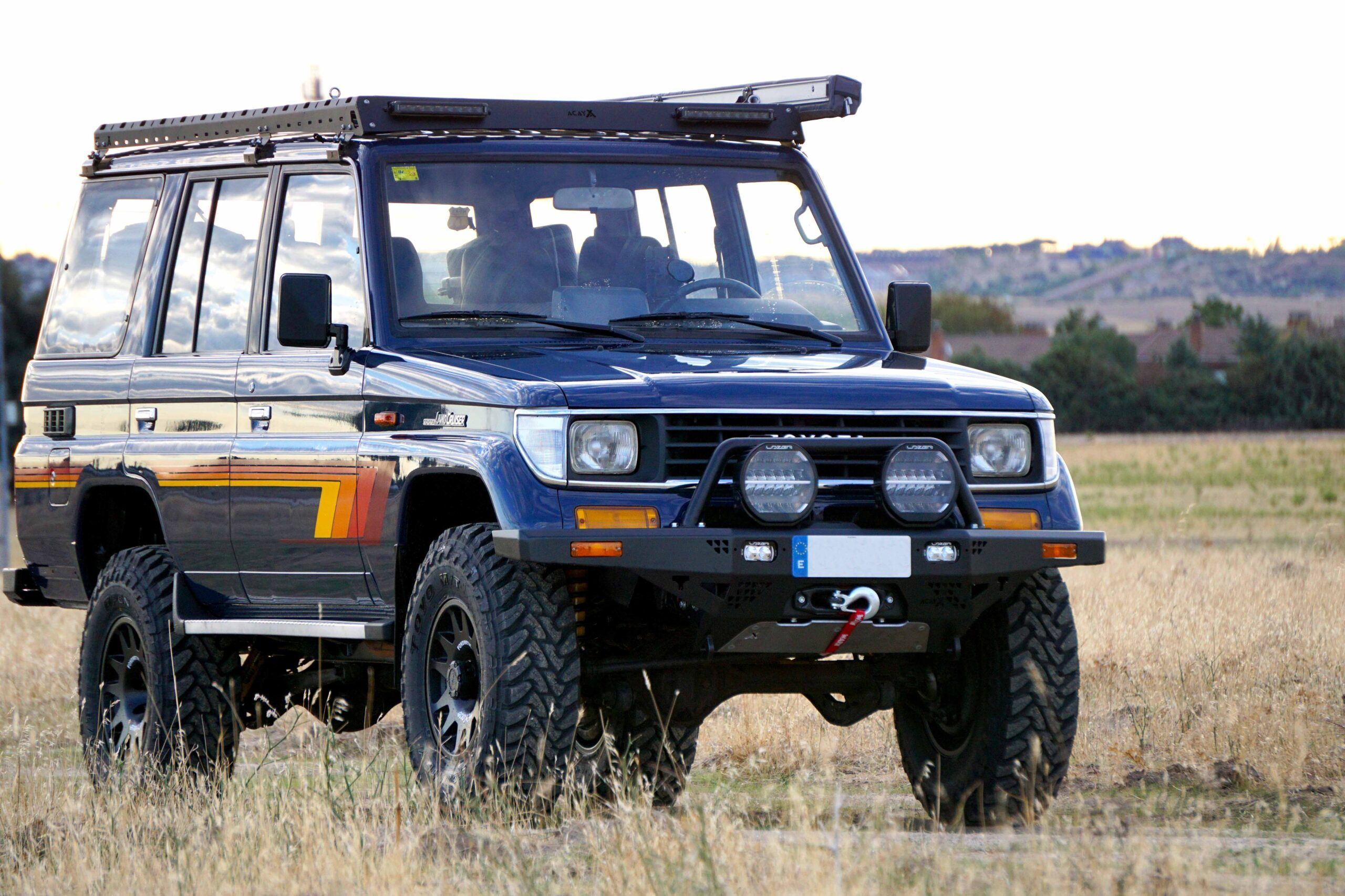 Paragolpes delantero para Toyota Land Cruiser 77