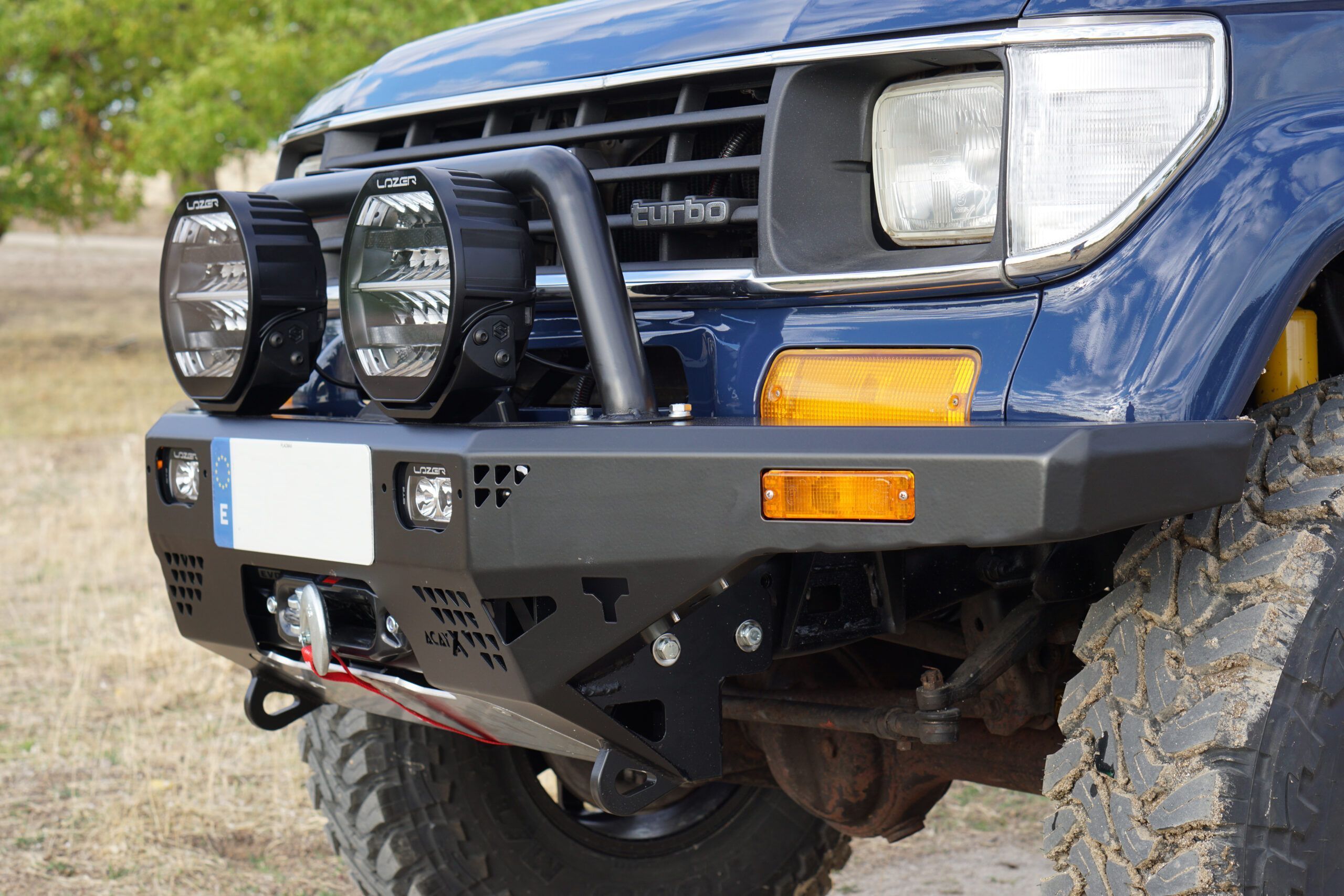 Paragolpes delantero para Toyota Land Cruiser 771