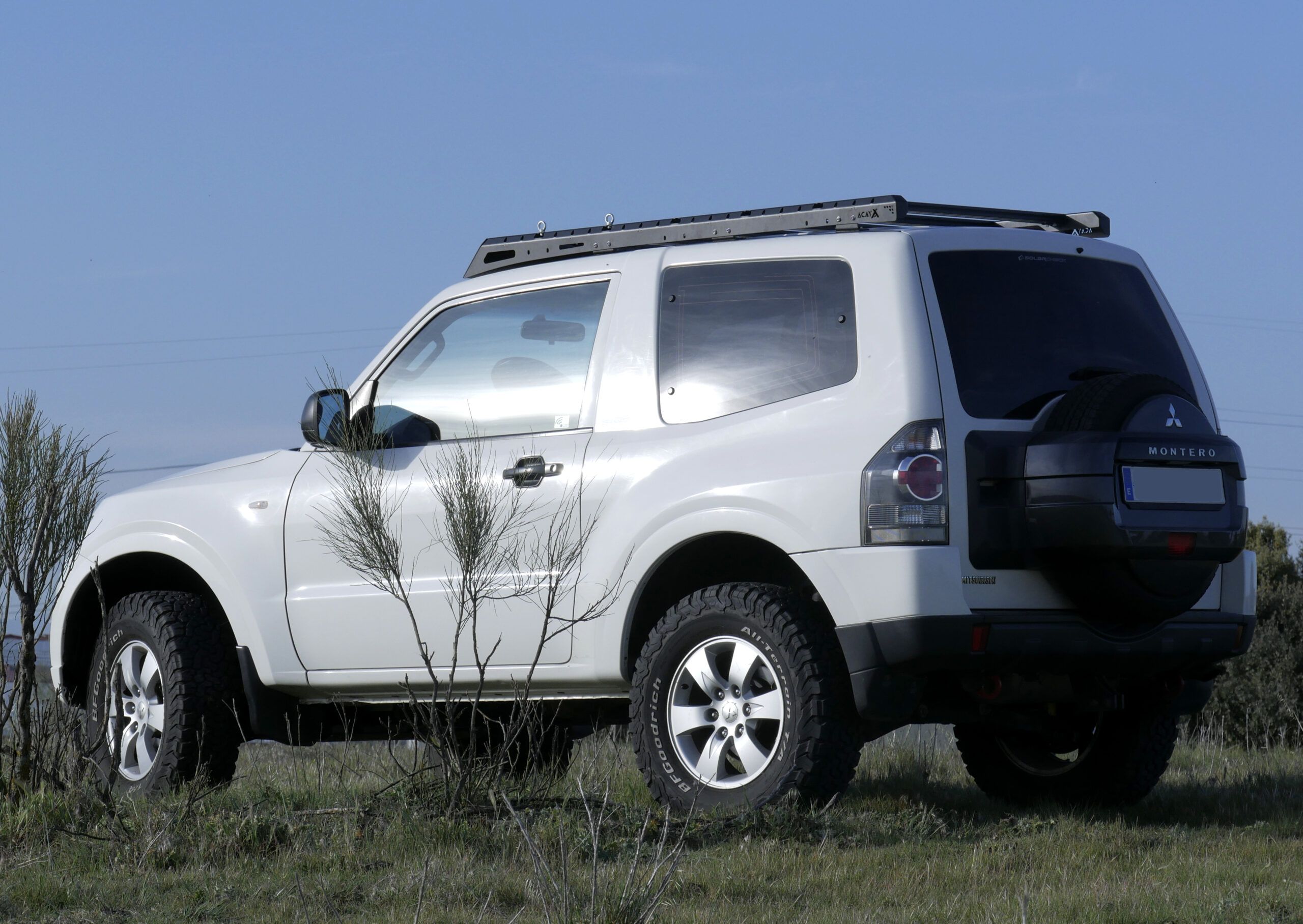Baca de techo Mitsubishi Montero V60 3Puertas3