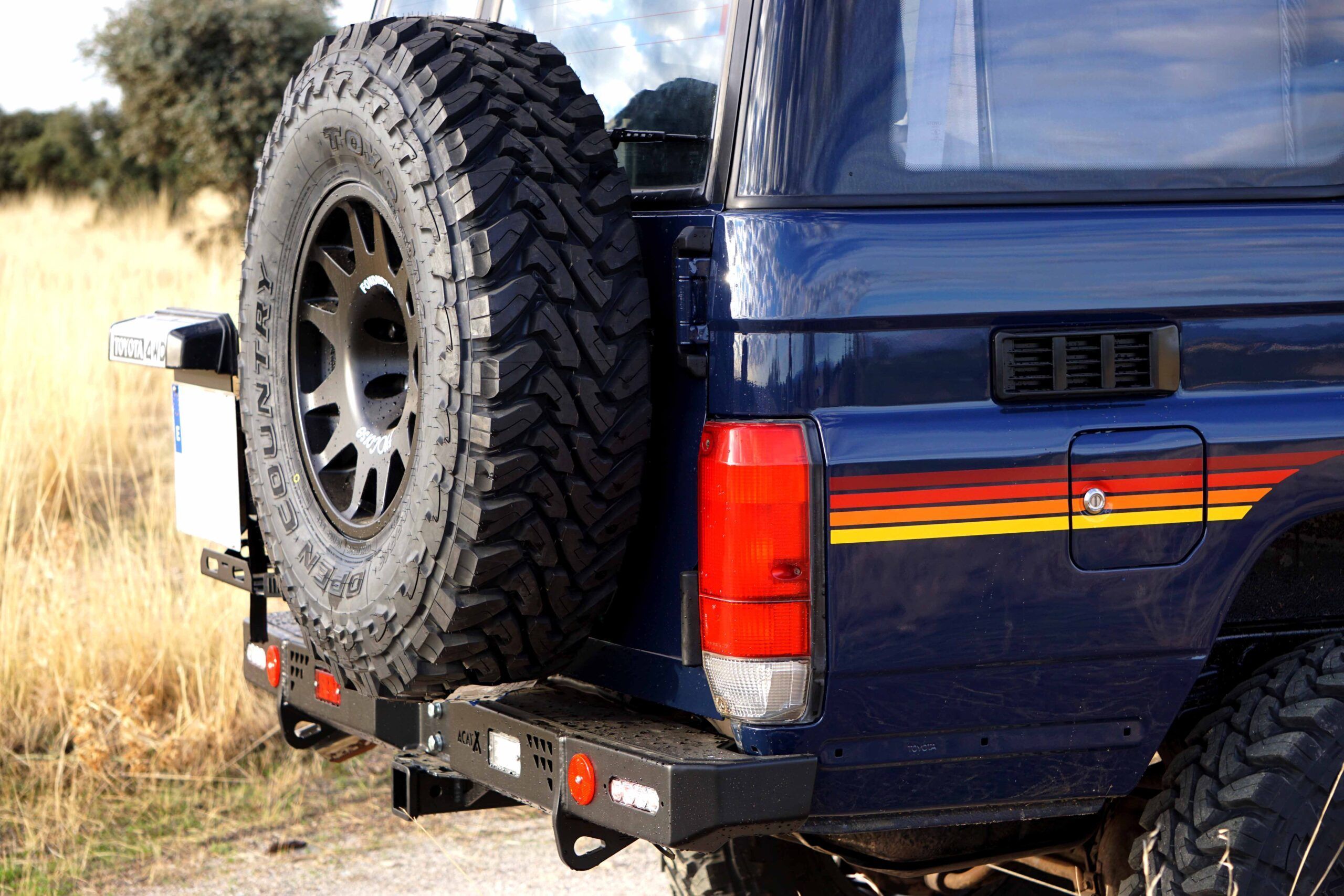 Paragolpes trasero Toyota Land Cruiser 771