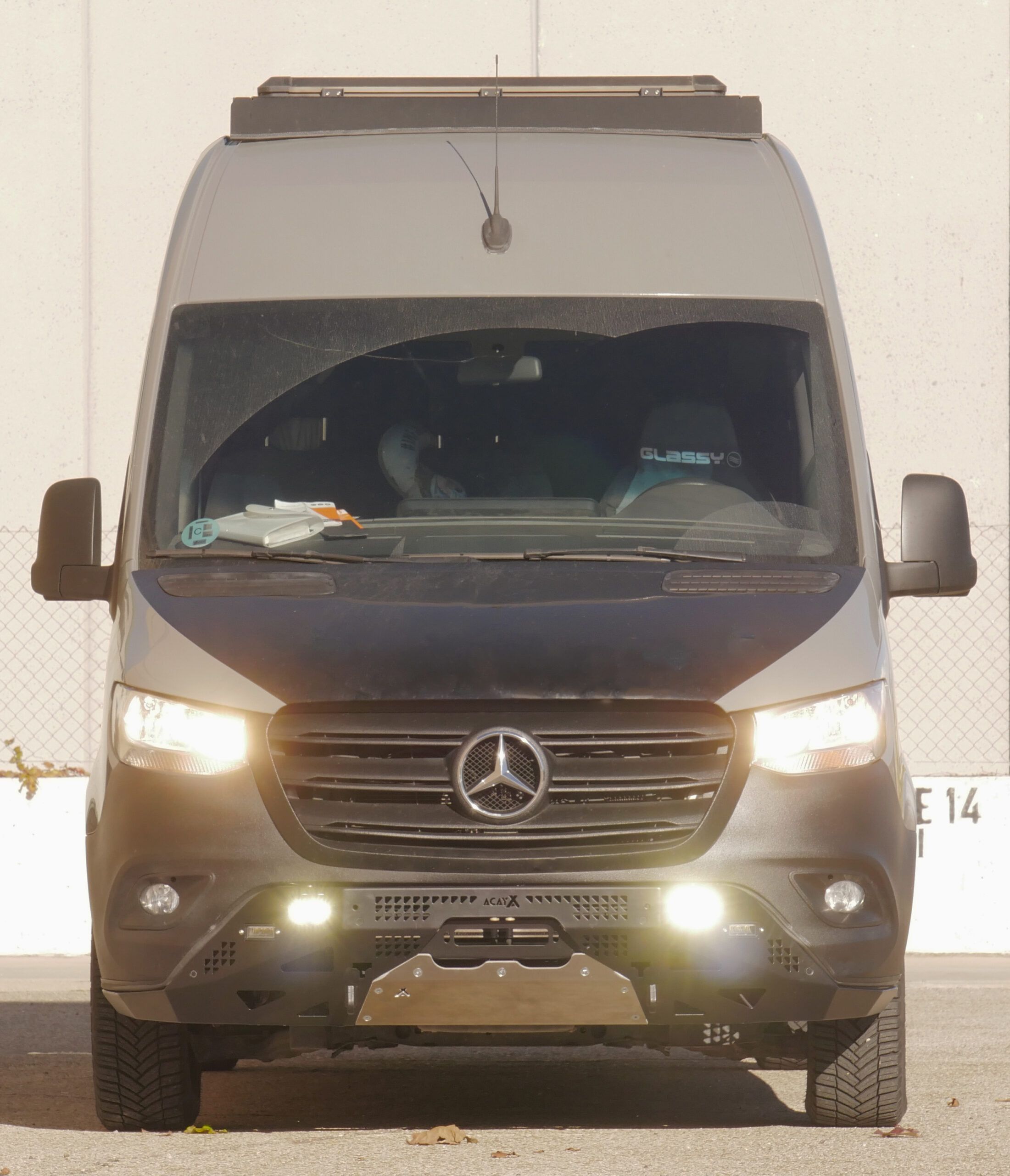 Paragolpes híbrido Mercedes Sprinter 9071