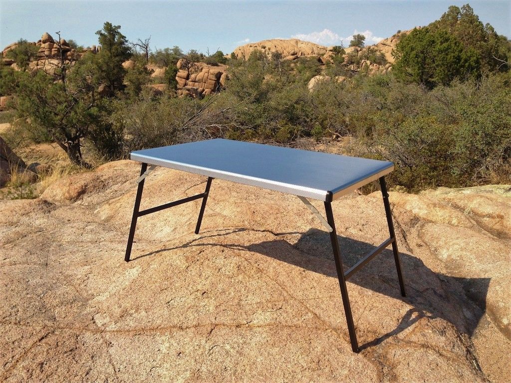 Mesa de acampamento Eezi Awn K9