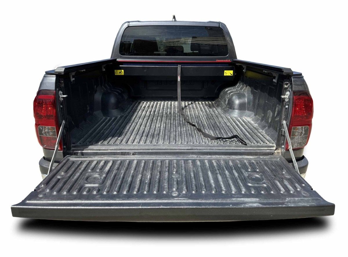 Persiana TESSERA SE Series Toyota Hilux Revo 2016+ XC2