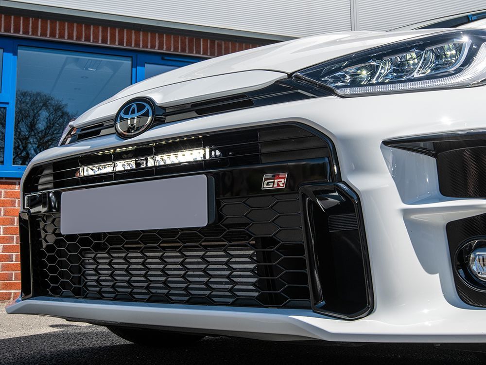 Kit Parrilla Toyota Yaris GR Linear 182