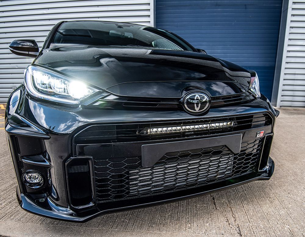 Kit Parrilla Toyota Yaris GR Linear 183